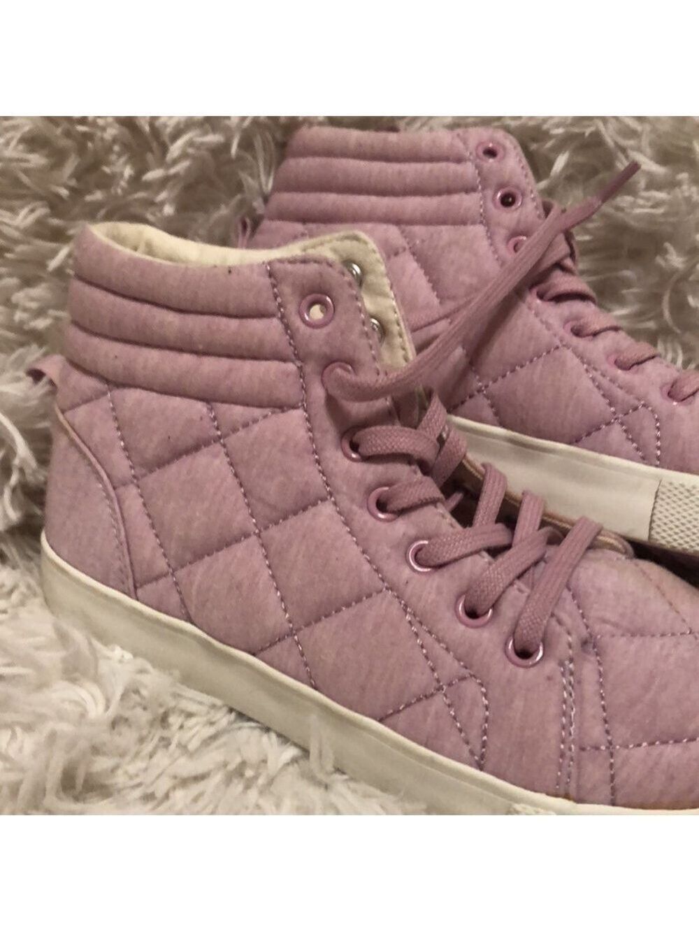 Old navy dusty rose quilted high top sneakers 3 - Picture 3 of 5